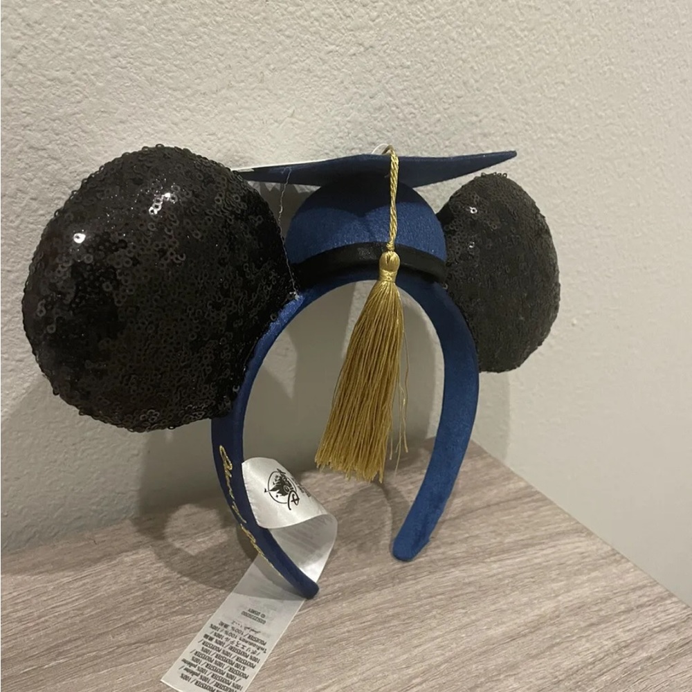 Disney Parks Class of 2022 Graduation Cap & Tassel Ears Grad Cap New